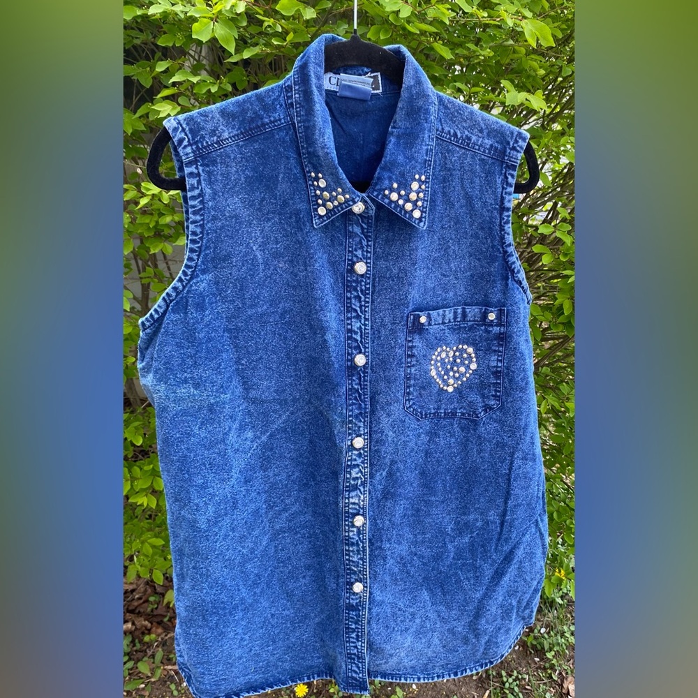 Vintage woman’s Club z clubz jean shirt size 18-20